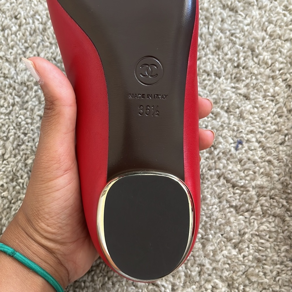 Brand new red ballerina Chanel flats - Picture 3 of 3
